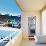 Lägenhet Luxury Lakefront St. Moritz