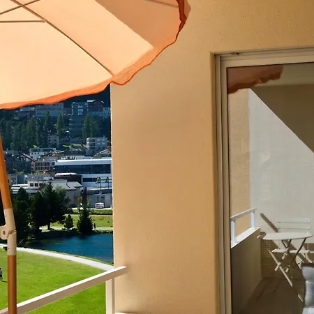 아파트 Luxury Lakefront *